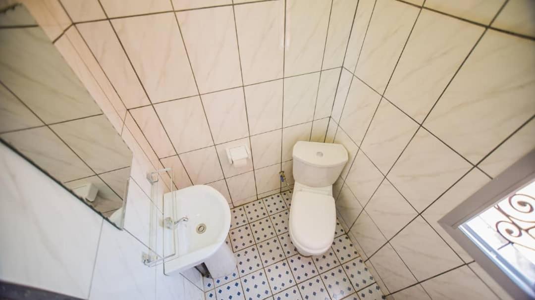 Appartements Neuf De Haut Standing Dm & Ng A Bafoussam Luaran gambar